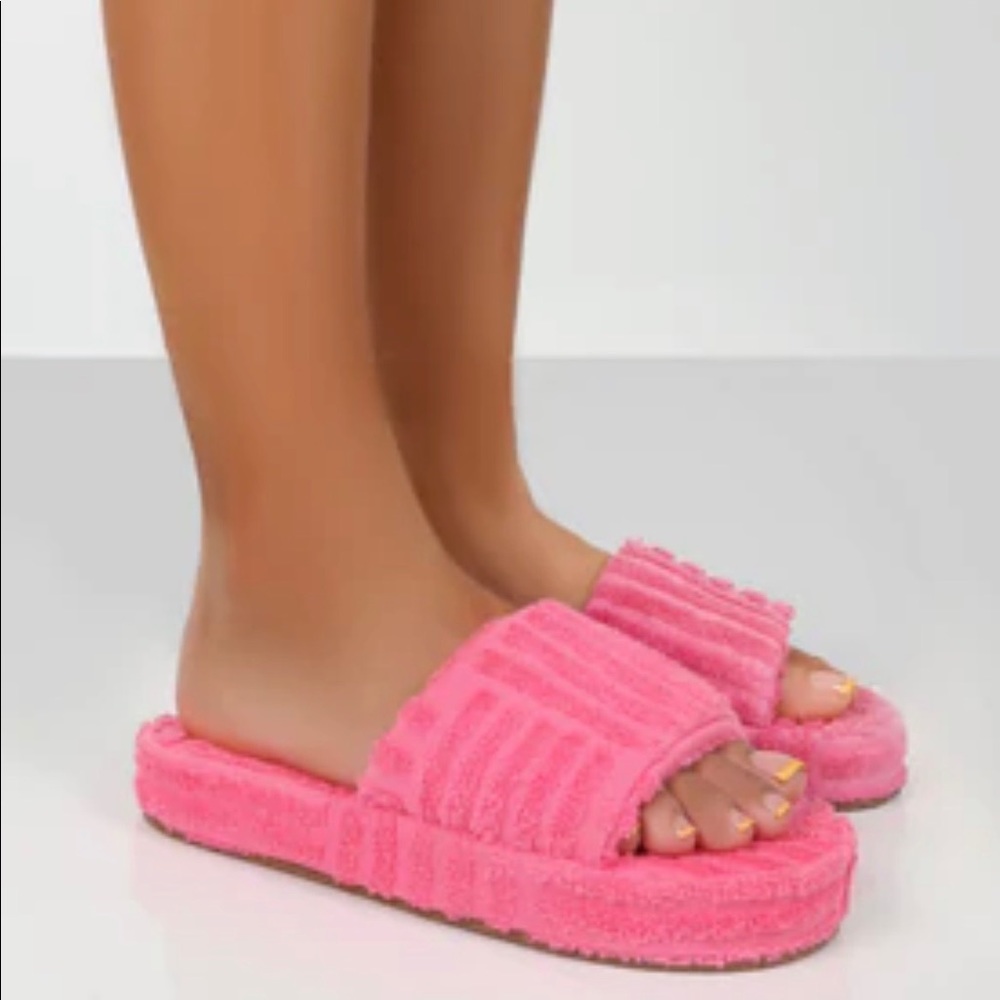 Giovanna Slippers 5-10